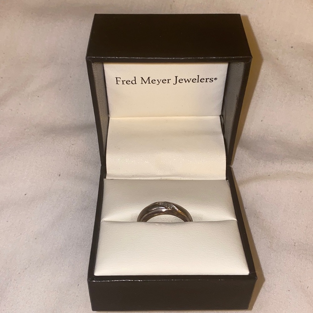 3 Diamond ring